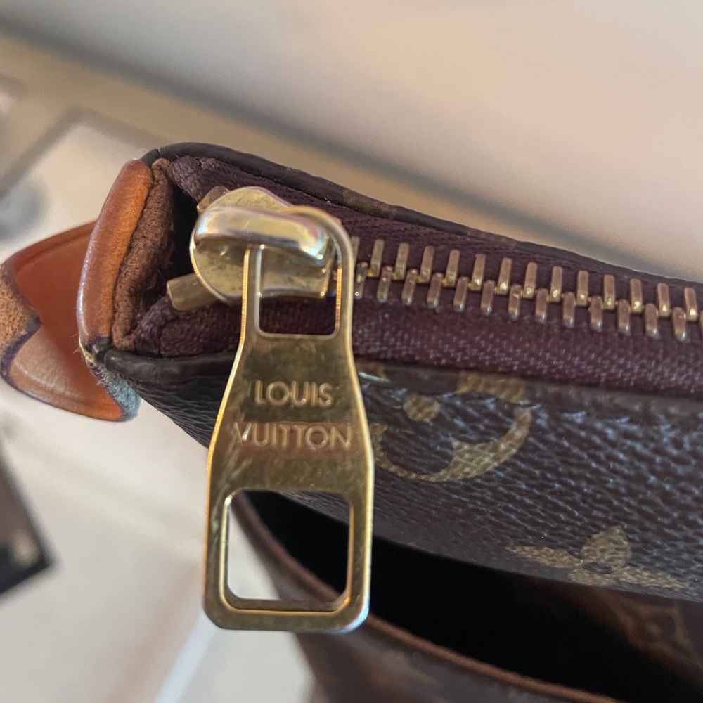 Fabulous  authentic Louis Vuitton tote bought in Paris in 2014 dust bag/recipt - Picture 4 of 8